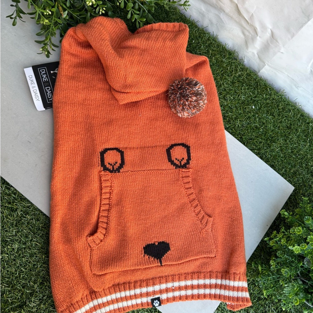 Duke & Daisy Sweater size Large new with tags pet clothes, orange rust hoodie